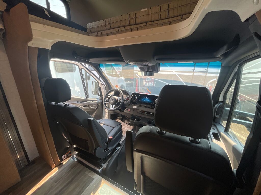 2025 Winnebago Porto 24P