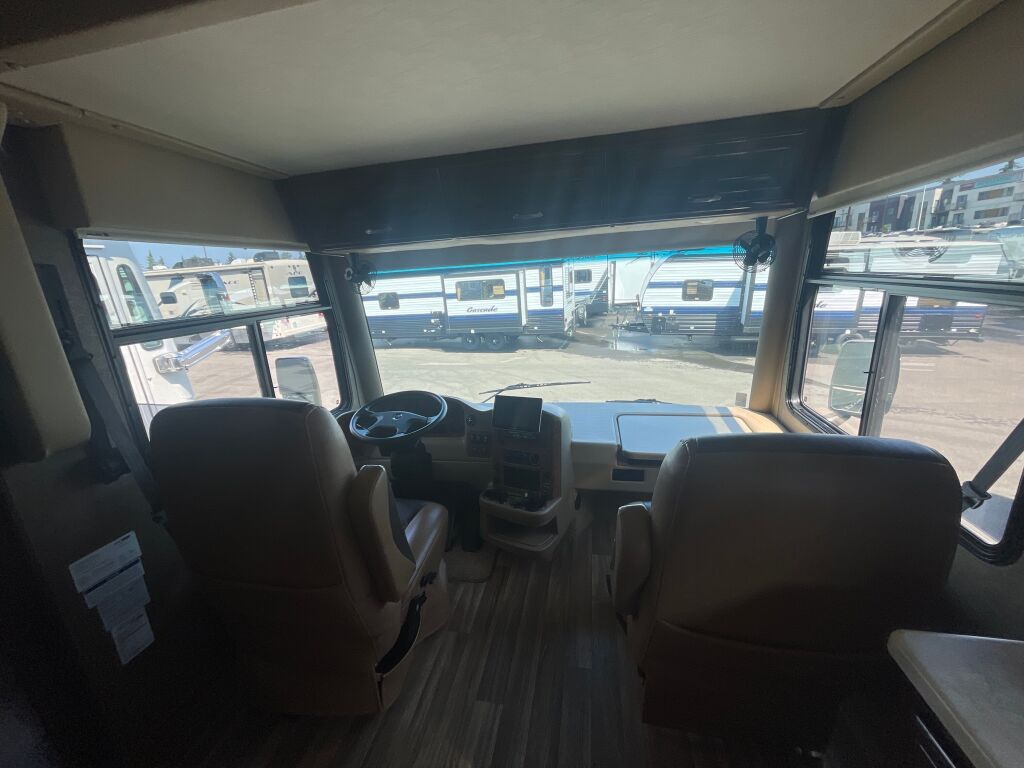 2018 Thor Motor Coach Palazzo 36.3