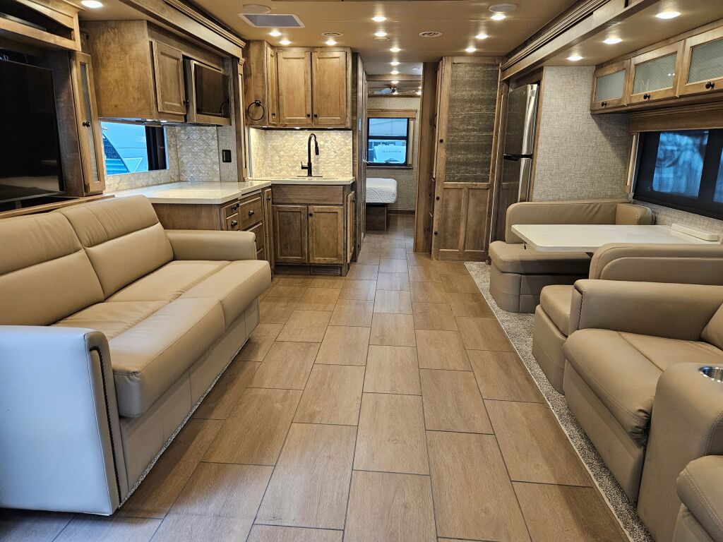 2023 Tiffin Motorhomes Allegro Bay 38AB