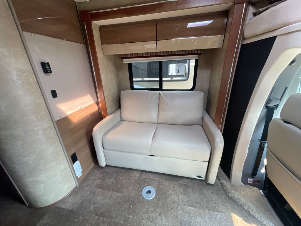 2017 Itasca Navion 24V