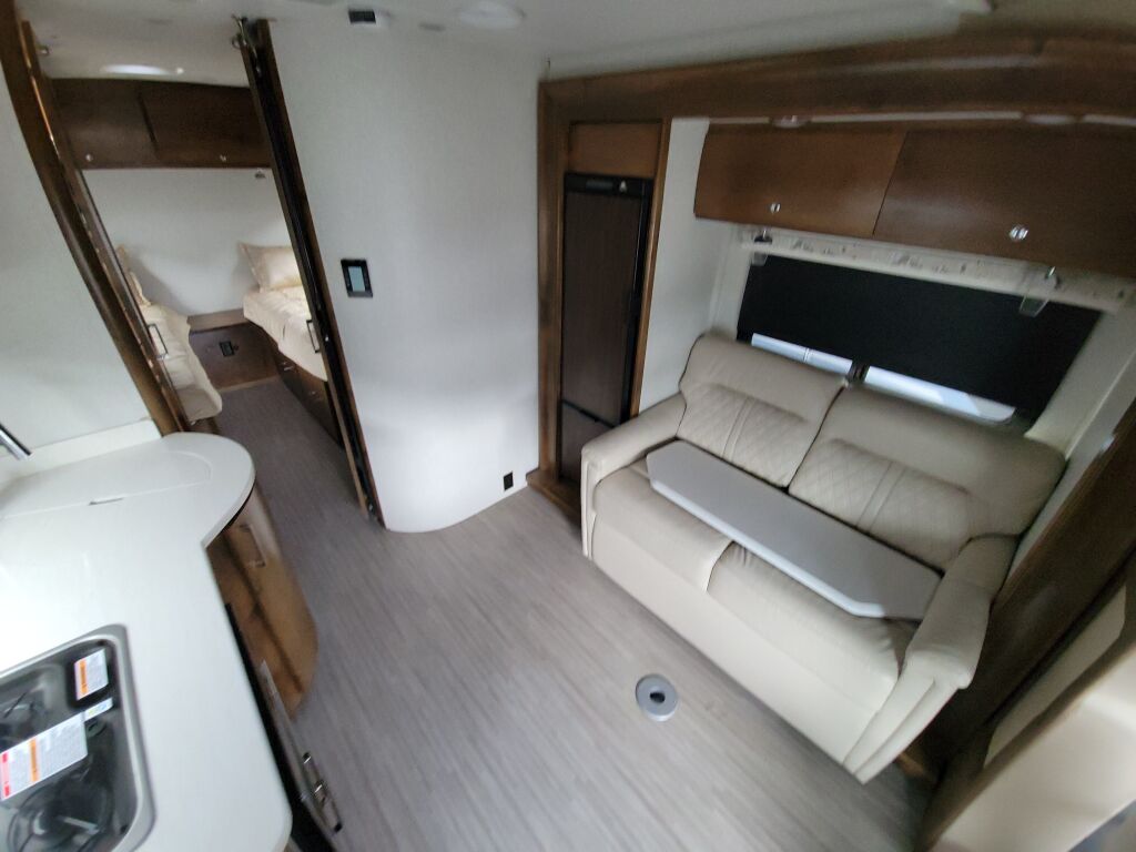 2018 Tiffin Motorhomes Wayfarer 24TW