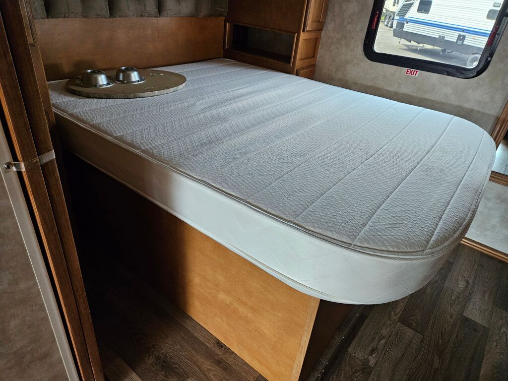 2019 Winnebago Vista 29V