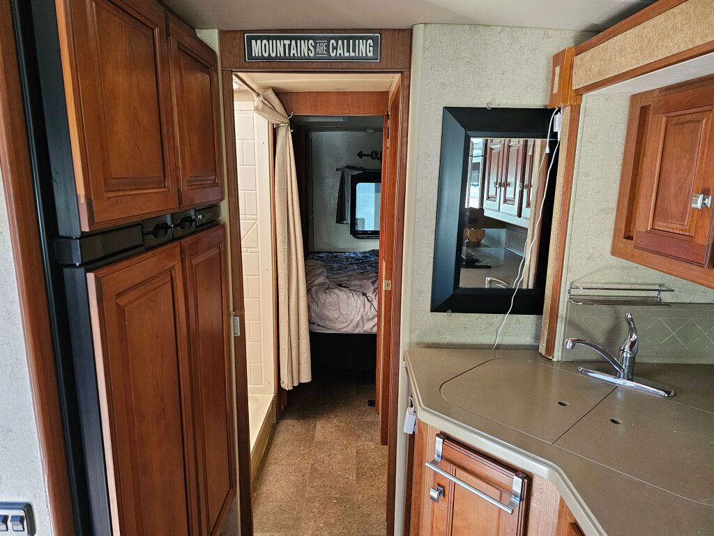 2015 Itasca Sunova 35G Handicapped Model