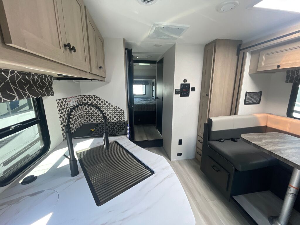 2024 Forest River Sunseeker 2500TS