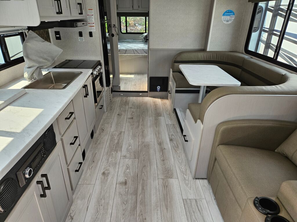 2025 Coachmen Freelander 31MB