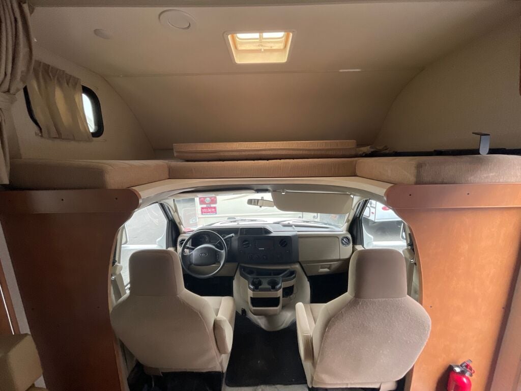 2017 Winnebago Minnie Winnie 31K