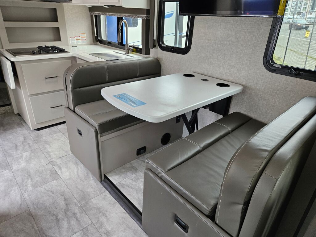 2025 Thor Motor Coach Quantum KW29