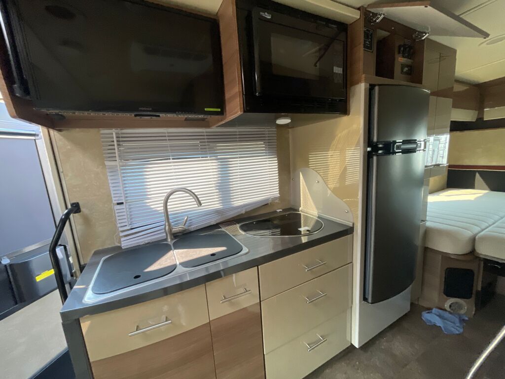 2017 Itasca Navion 24V