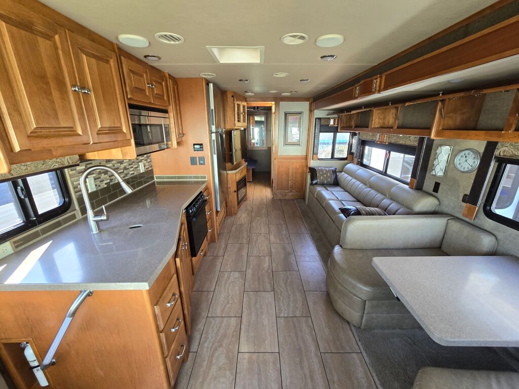 2017 TIFFIN MOTORHOMES ALLEGRO 31SA