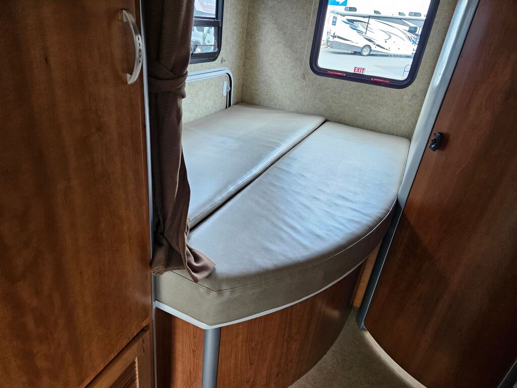 2009 Winnebago View 24J