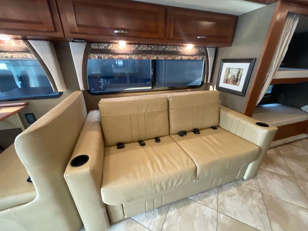 2018 Winnebago Forza 38W