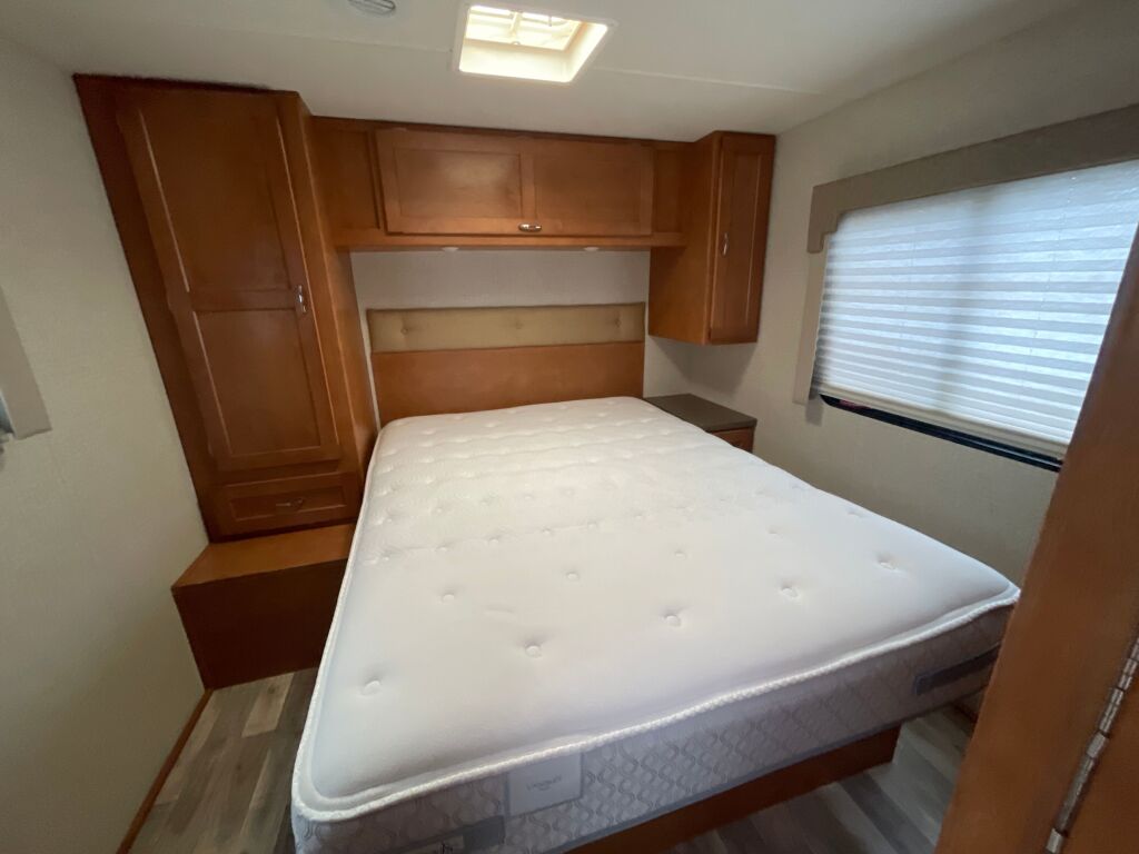 2017 Winnebago Minnie Winnie 31K