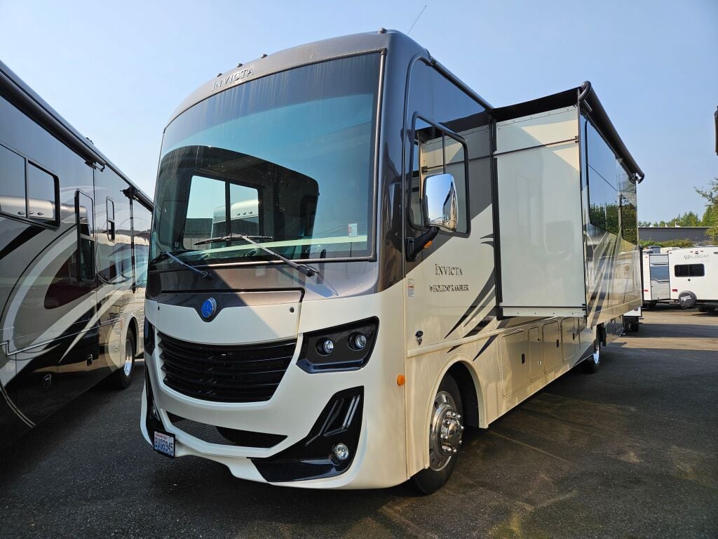 2022 Holiday Rambler Invicta 34MB