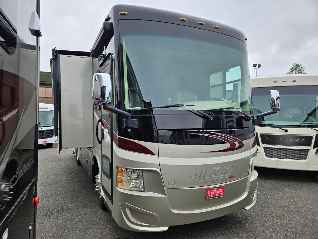 2015 Tiffin Motorhomes Allegro Red 33AA