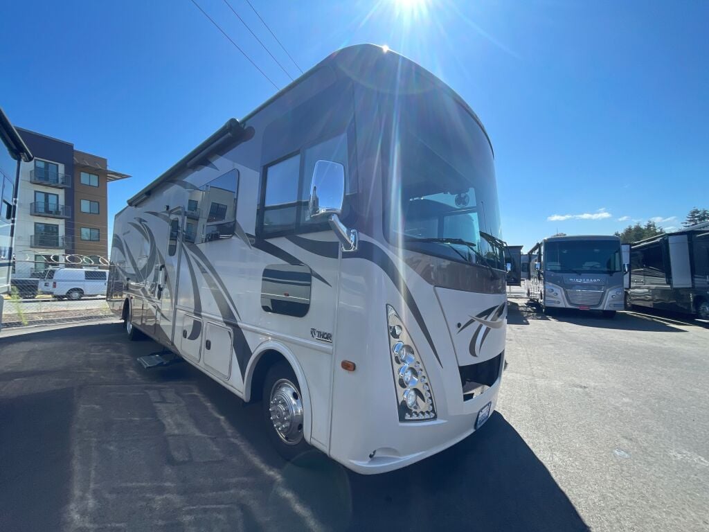 2017 Thor Motor Coach Windsport 34J