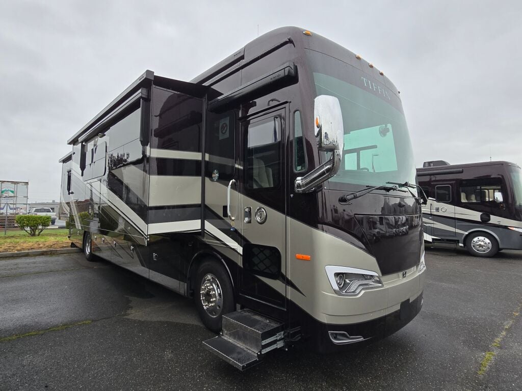 2025 Tiffin Motorhomes Allegro Bus 40IP