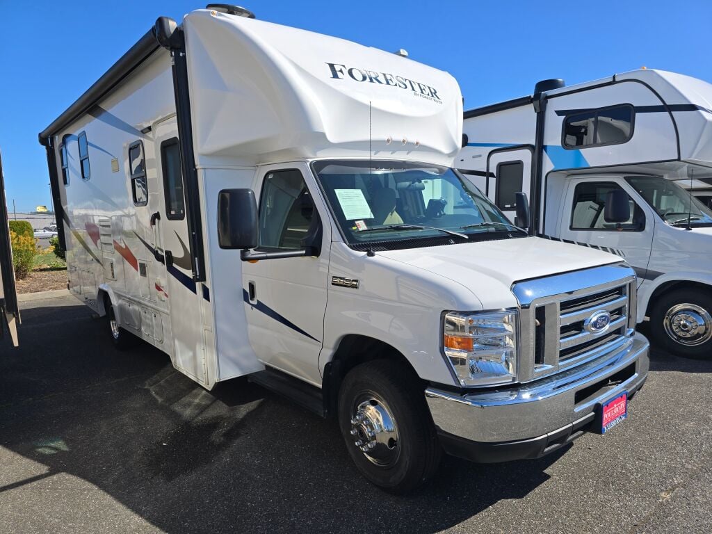 2019 Forest River Forester 2421DS