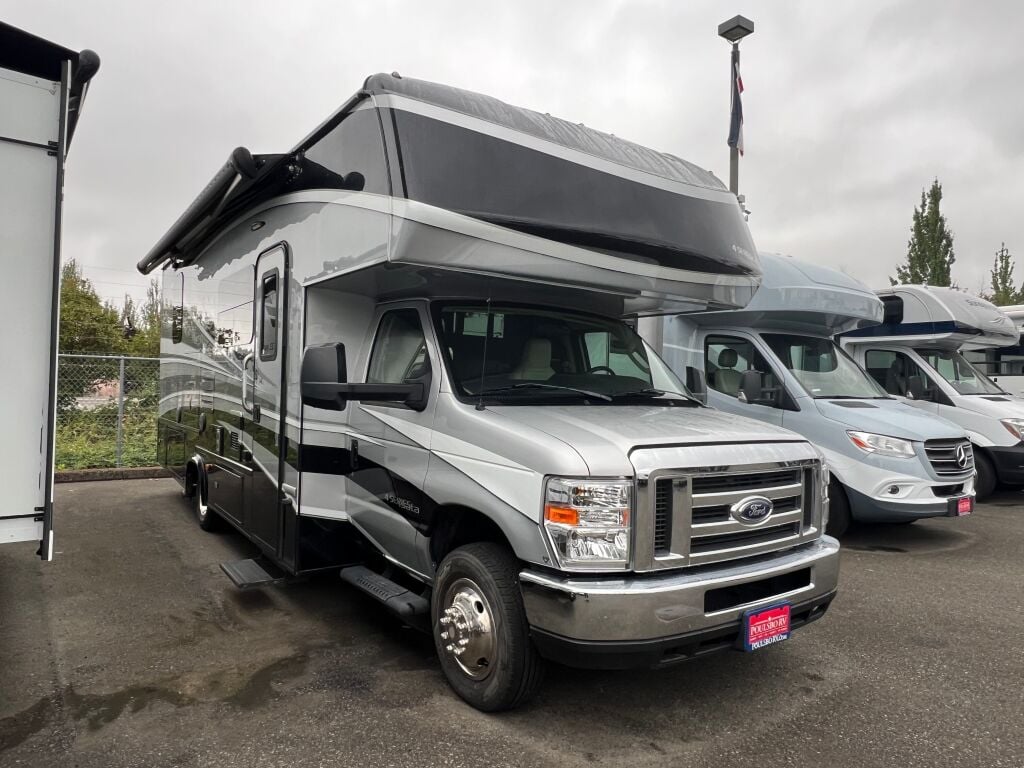 2018 Dynamax Isata 4 series 25FW