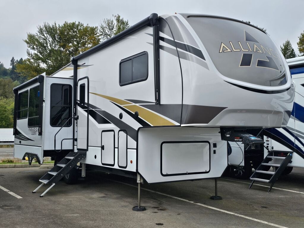 2022 Alliance RV Paradigm 295MK