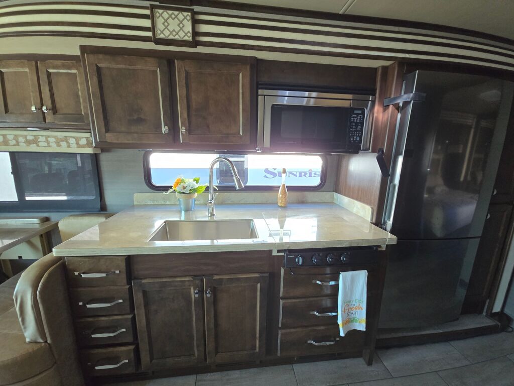 2020 Tiffin Motorhomes Allegro Red 340 33AL