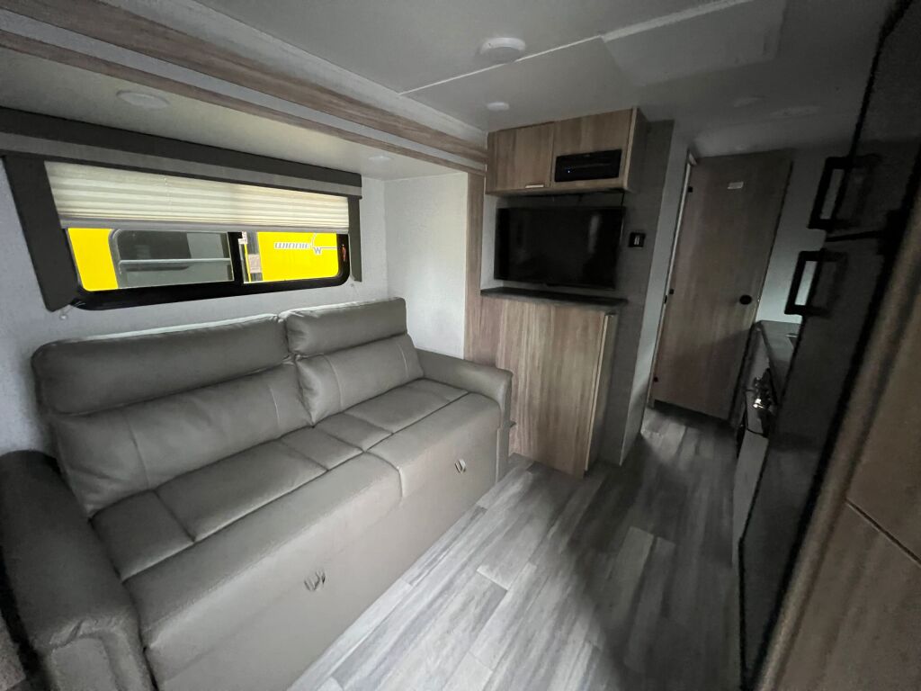 2021 Winnebago Micro Minnie 2225RL