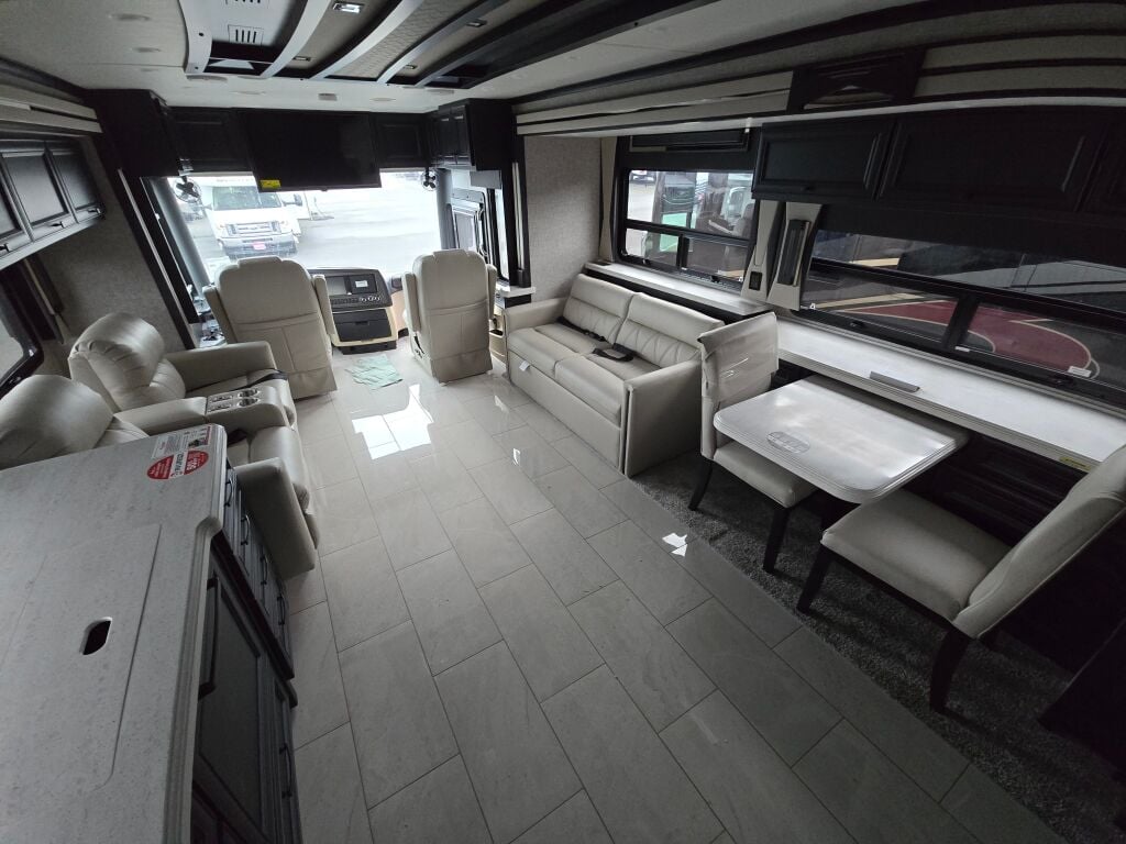 2025 Tiffin Motorhomes Allegro Bus 40IP