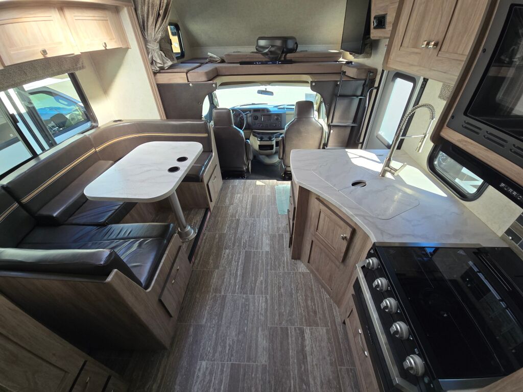 2019 Forest River Sunseeker 2500TS