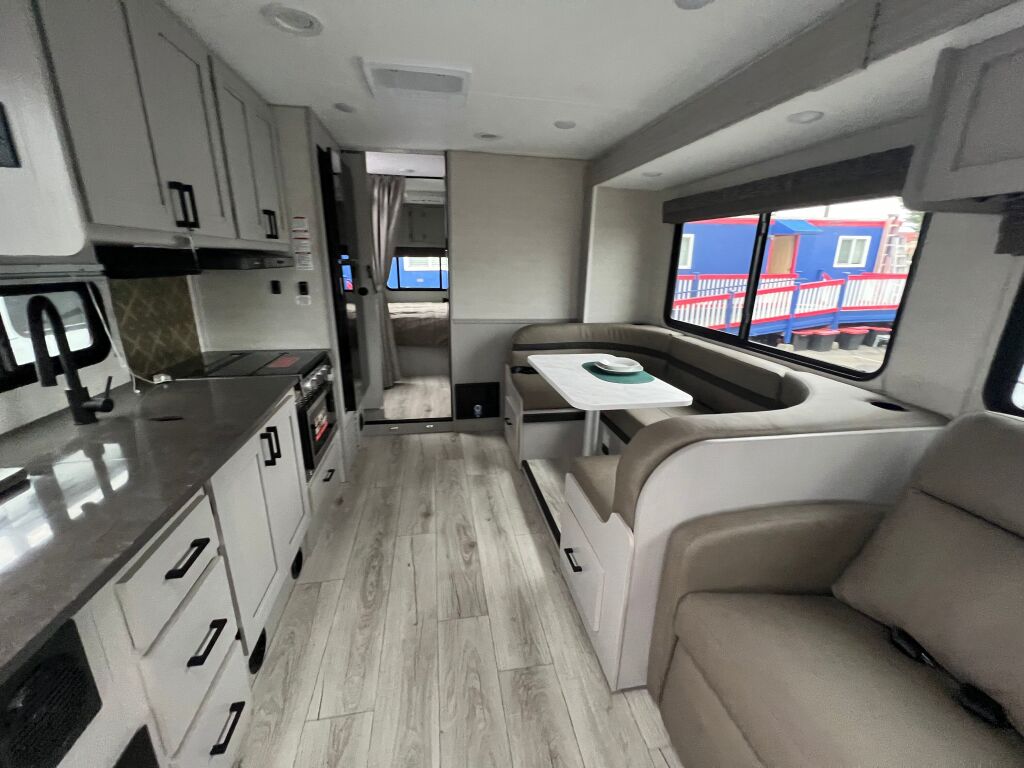 2025 Coachmen Freelander 31MB