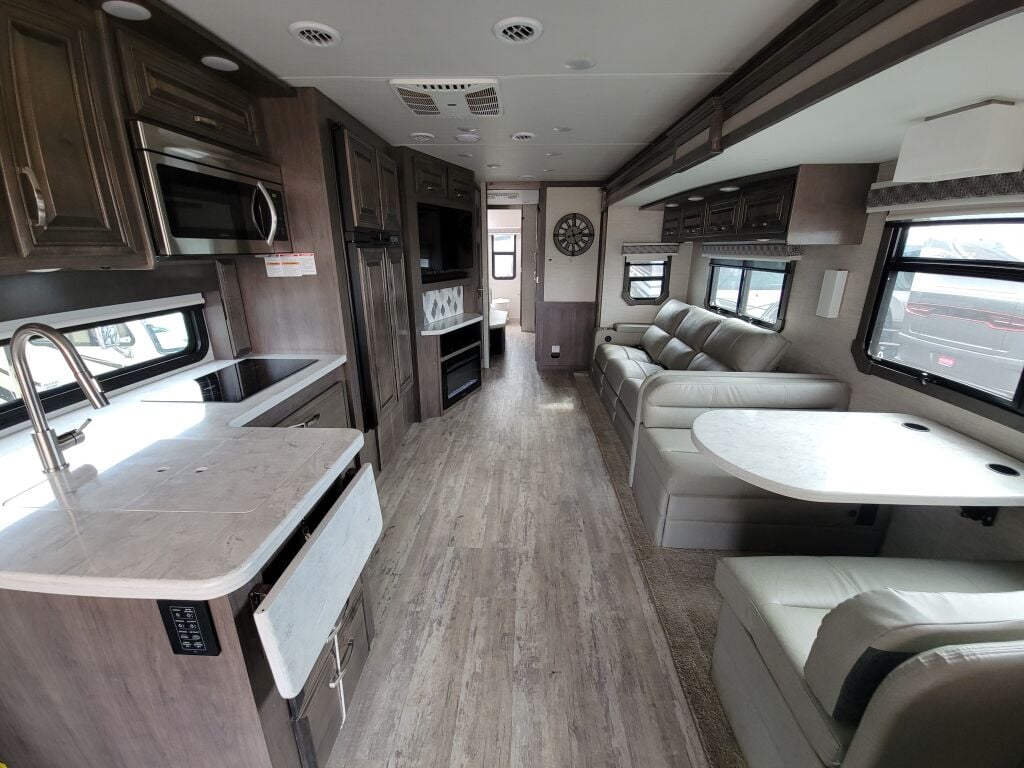 2022 Jayco Seneca 37K