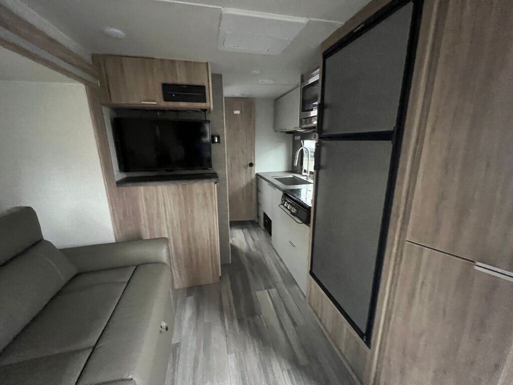 2021 Winnebago Micro Minnie 2225RL