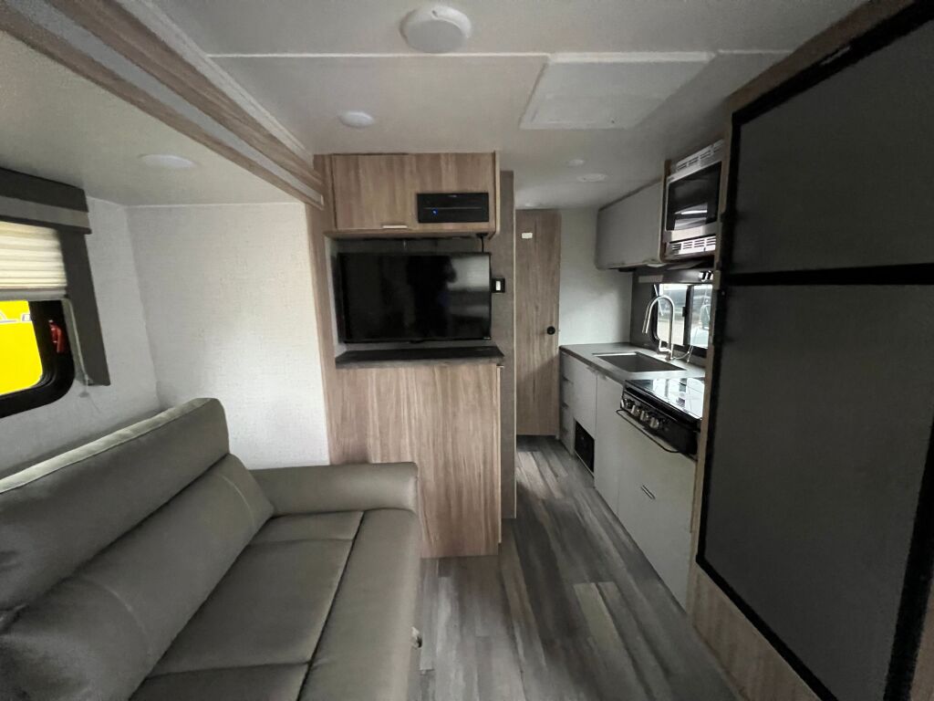 2021 Winnebago Micro Minnie 2225RL