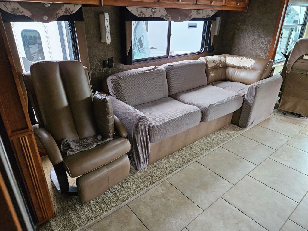 2015 Tiffin Motorhomes Allegro Red 33AA