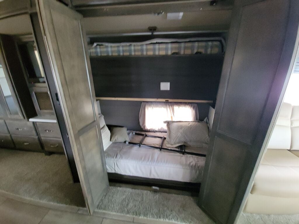 2022 Tiffin Motorhomes Open Road Allegro 36UA