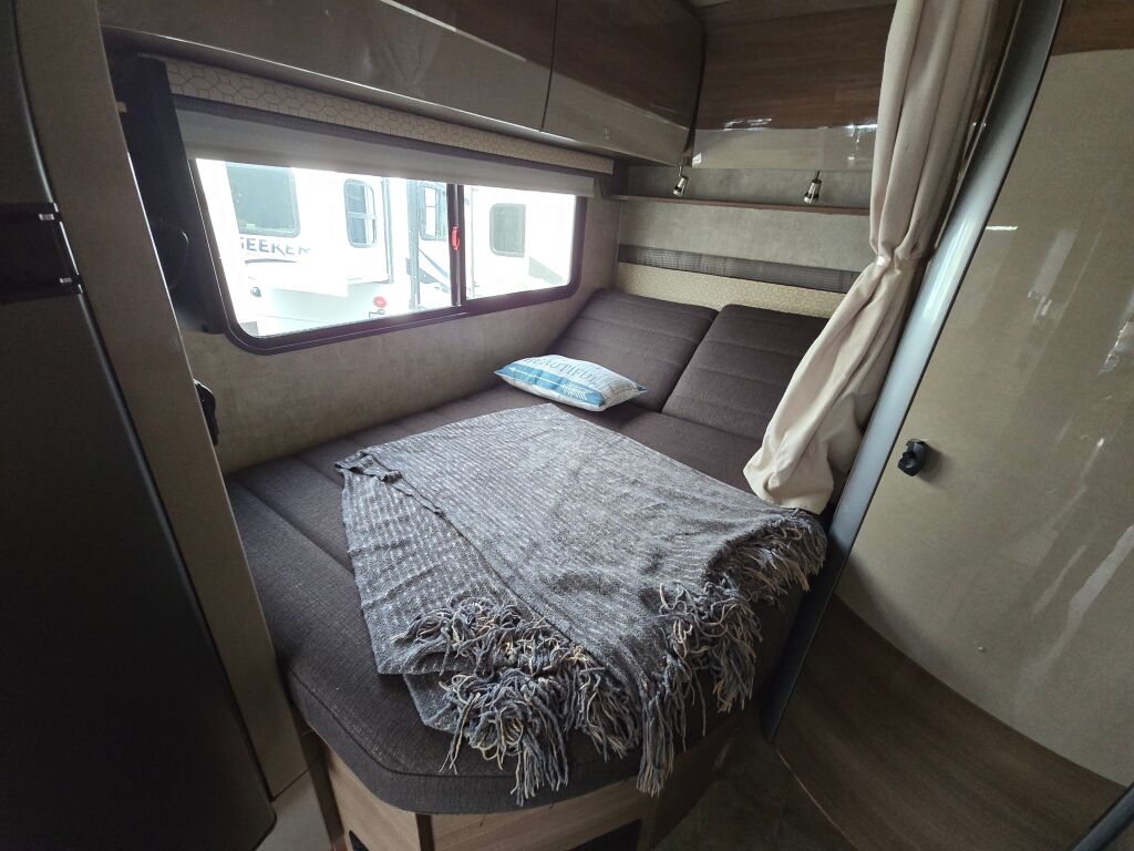 2015 Winnebago View 24J