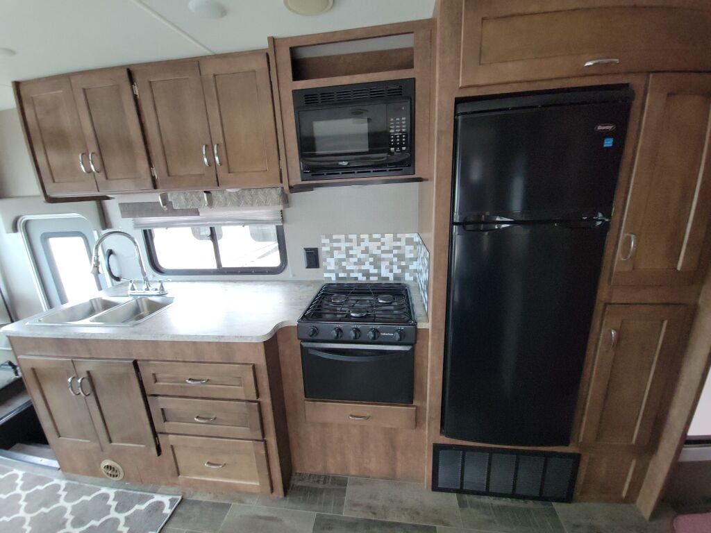 2018 Winnebago Intent 30R