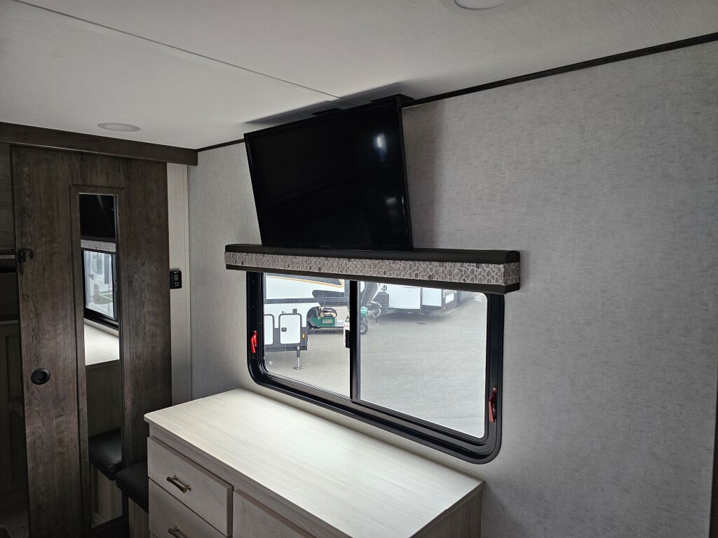 2022 Alliance RV Paradigm 295MK