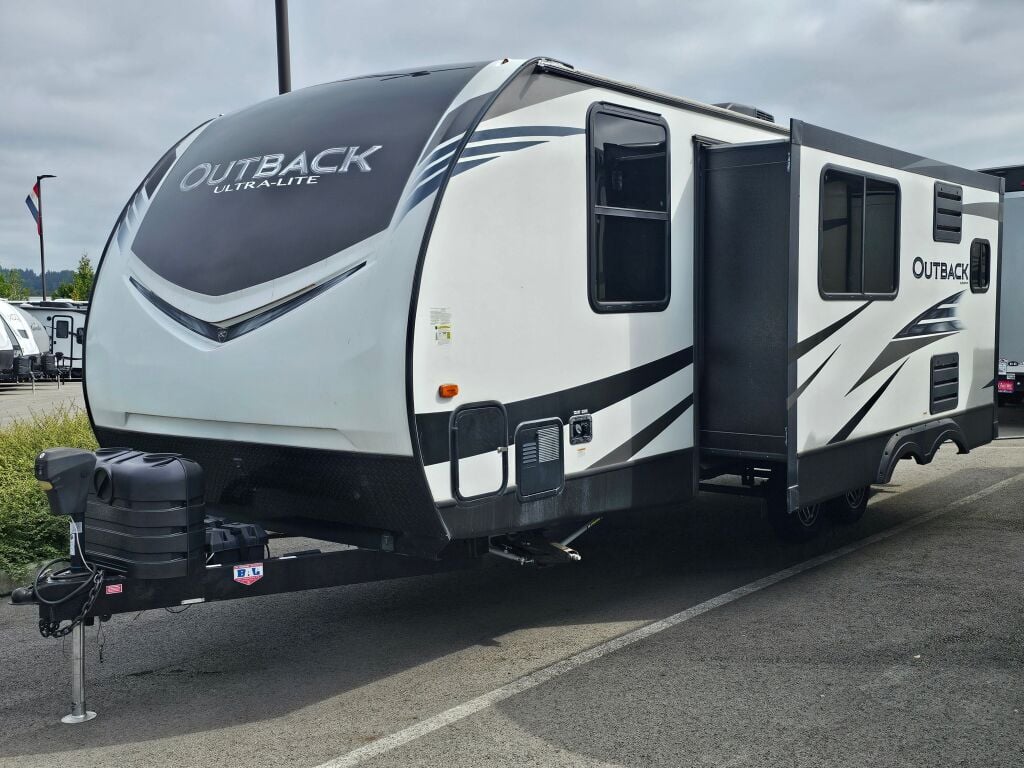 2020 Keystone Outback Ultra-Lite 221UMD