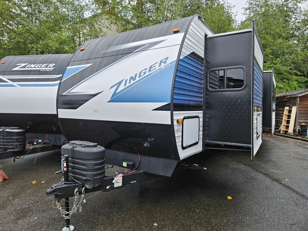 2025 CrossRoads Zinger 390DB