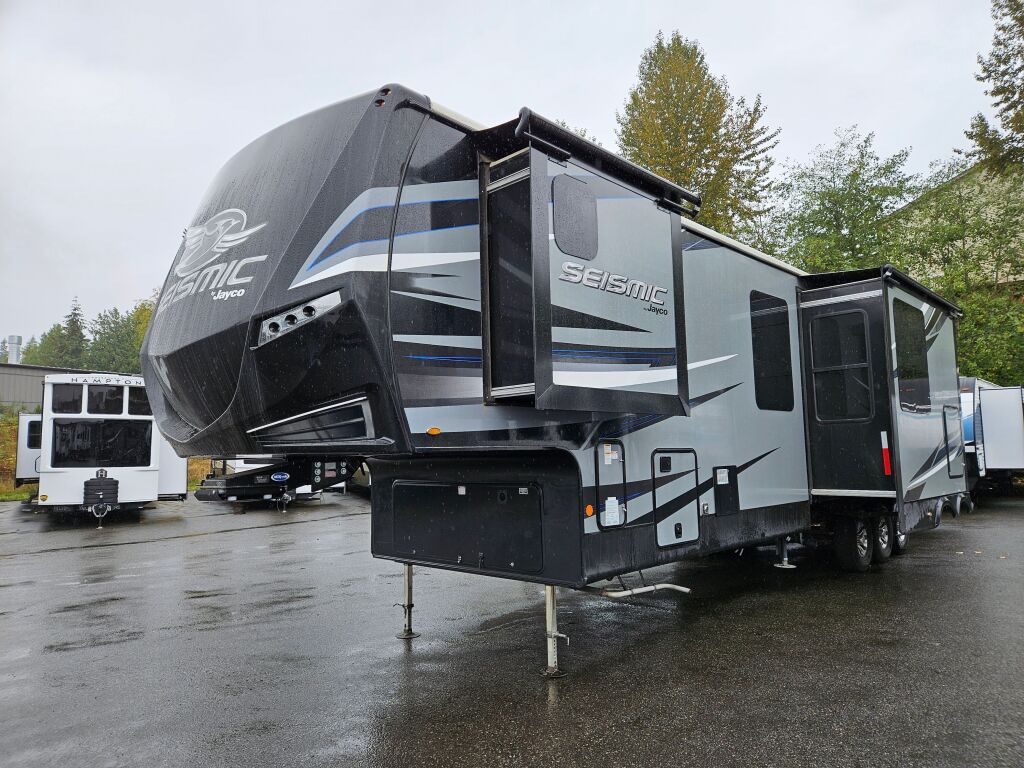 2020 Jayco Seismic 4125