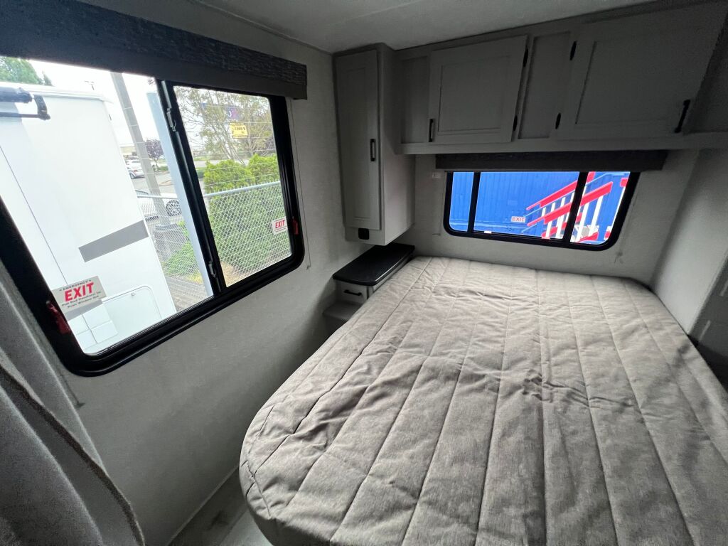 2025 Coachmen Freelander 31MB