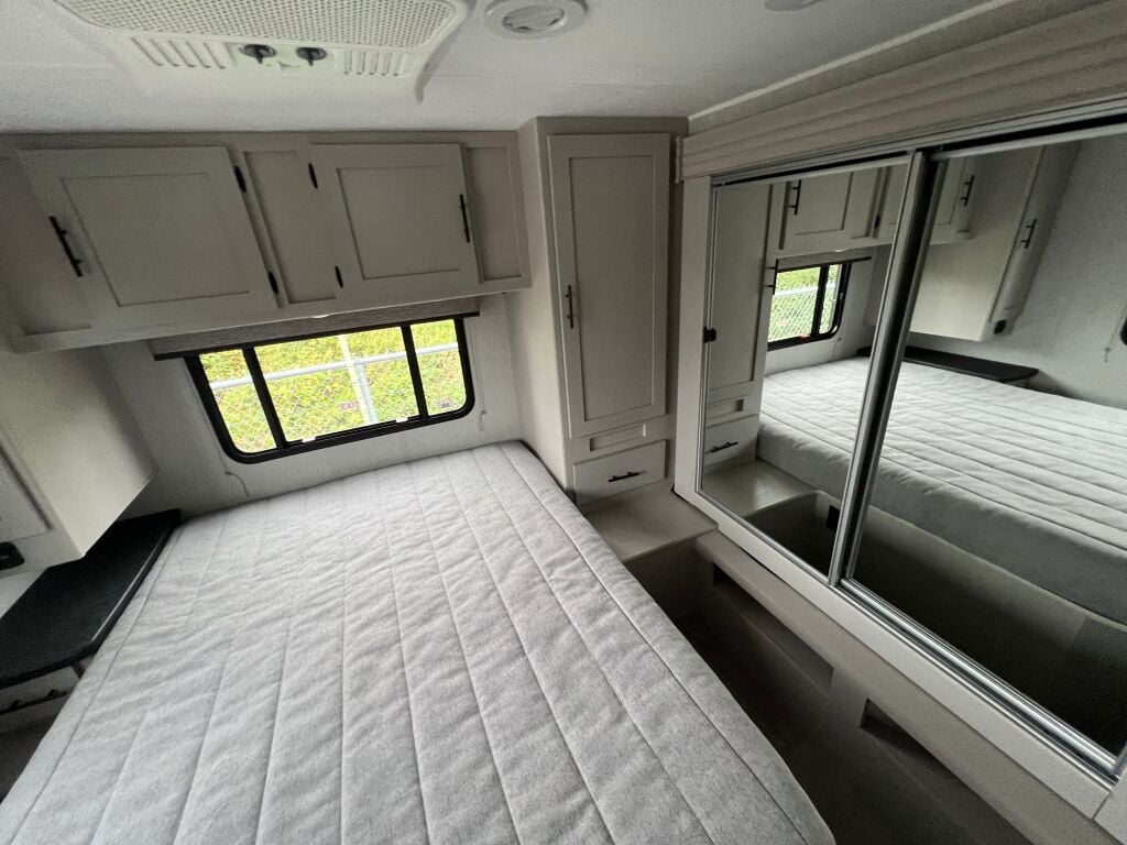 2023 Coachmen Freelander 31MB