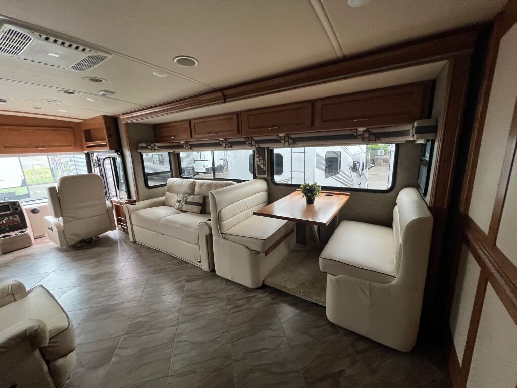 2017 Winnebago Forza 36G