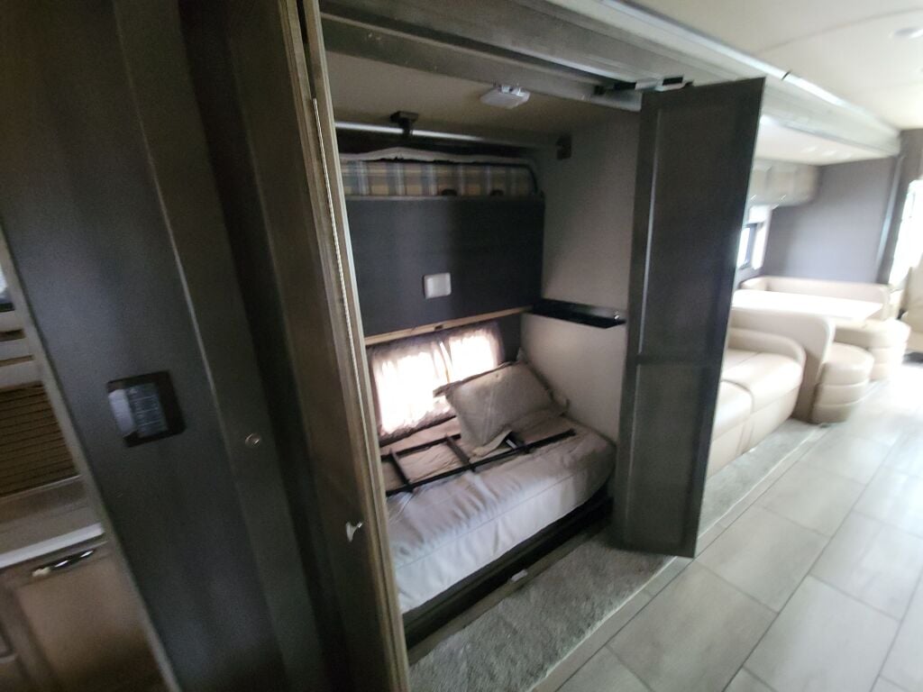 2022 Tiffin Motorhomes Open Road Allegro 36UA