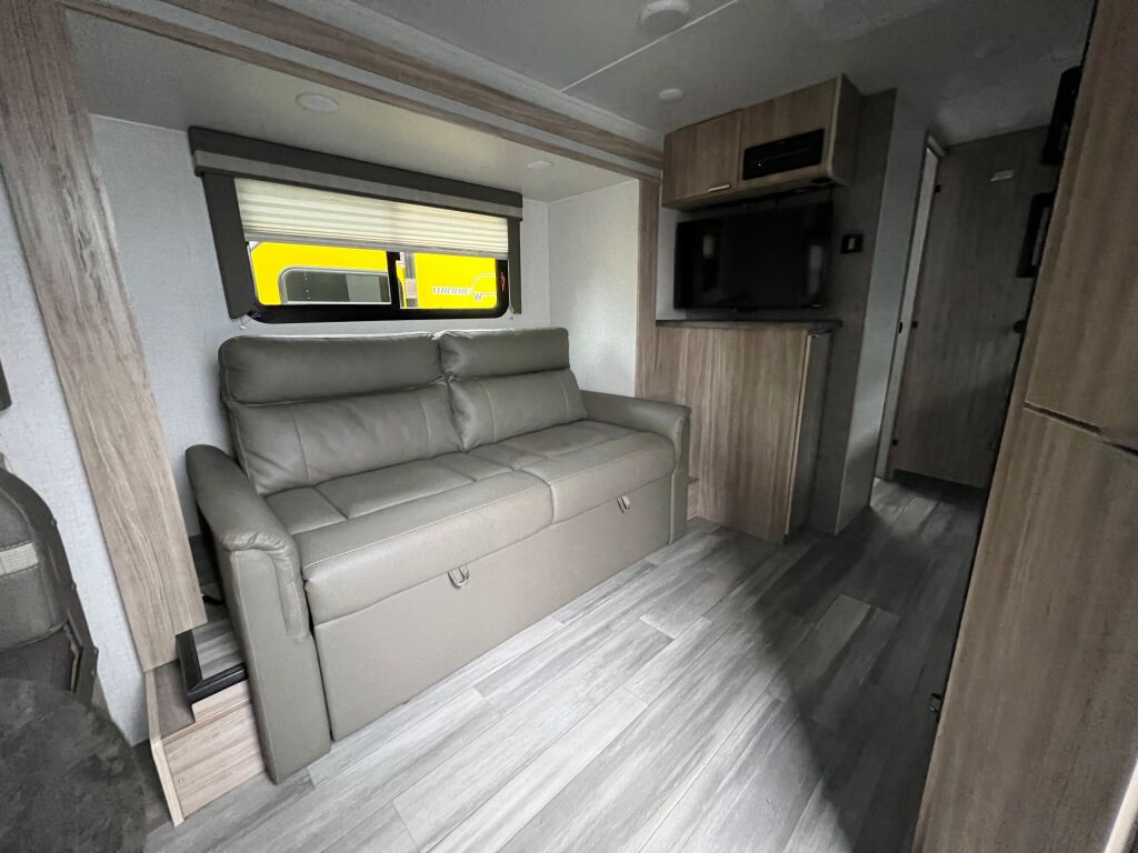 2021 Winnebago Micro Minnie 2225RL