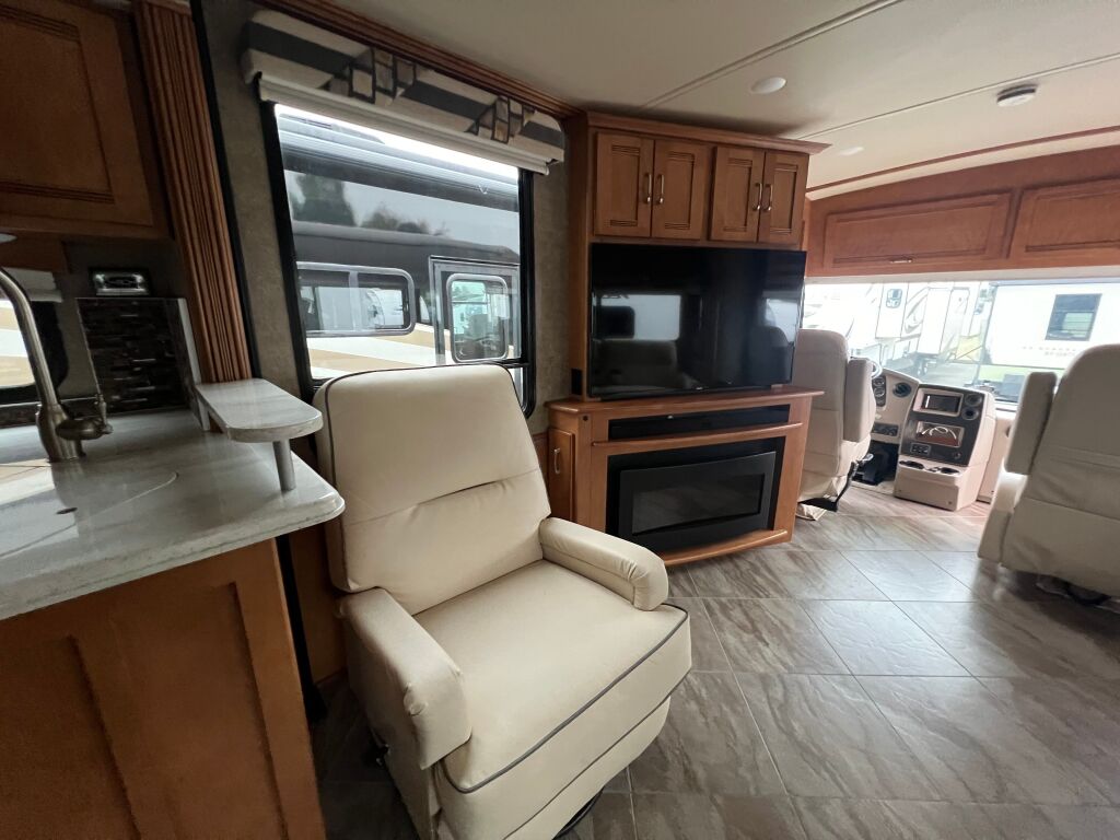 2017 Winnebago Forza 36G