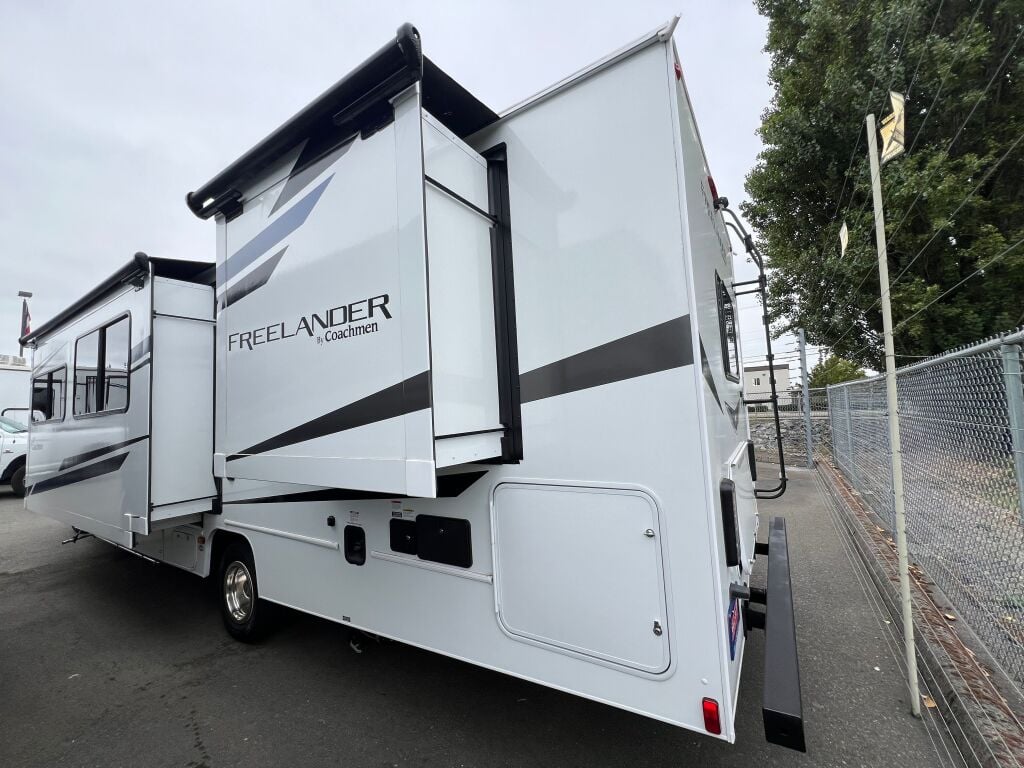 2023 Coachmen Freelander 31MB