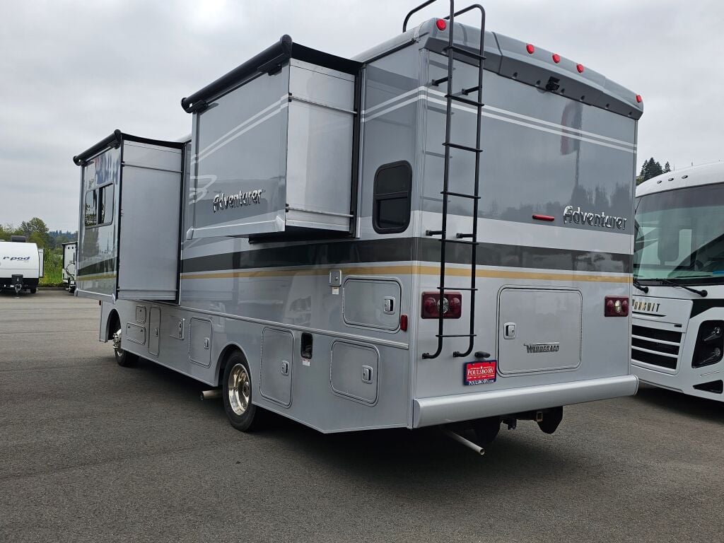 2020 Winnebago Adventurer 27N