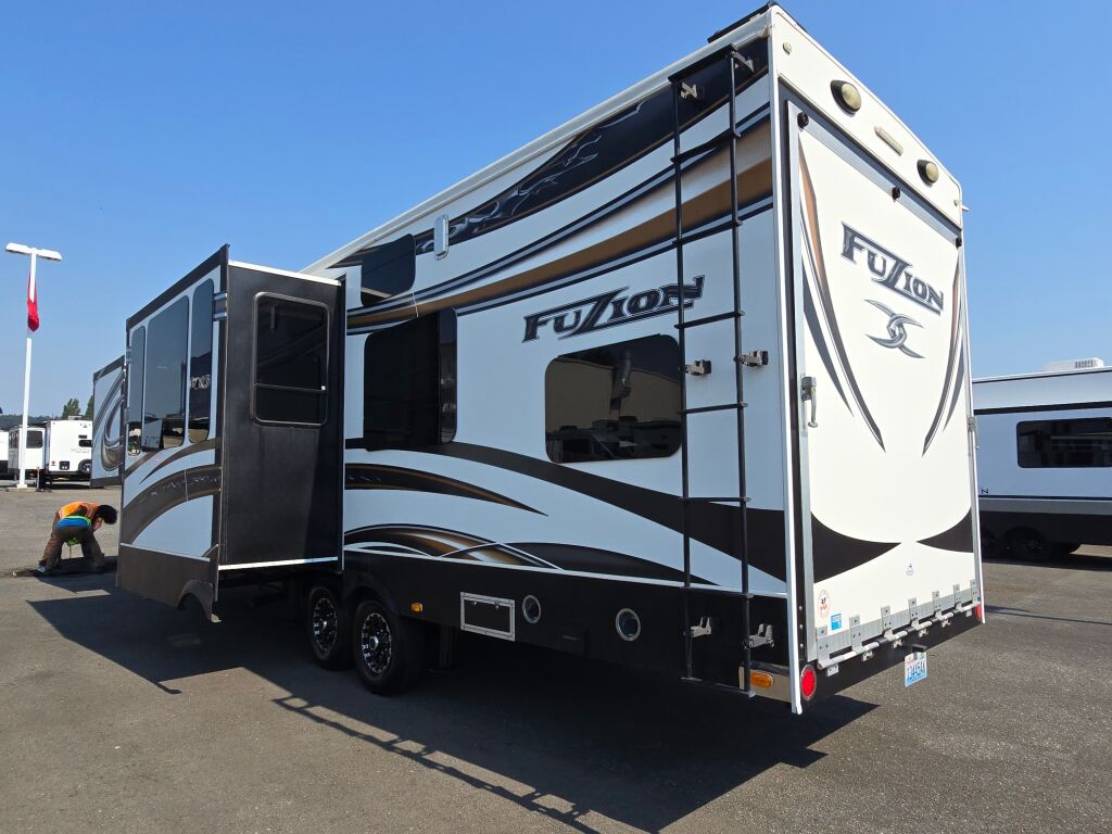 2014 Keystone Fuzion 342