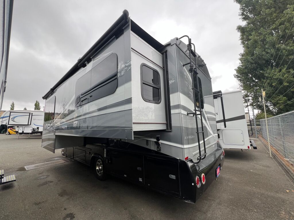 2018 Dynamax Isata 4 series 25FW