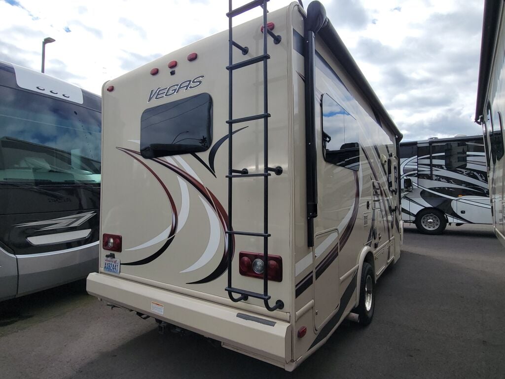 2016 Thor Motor Coach Vegas 24.1